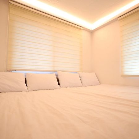 Отель Huayuanhouse Hq In Hongdae Сеул Экстерьер фото
