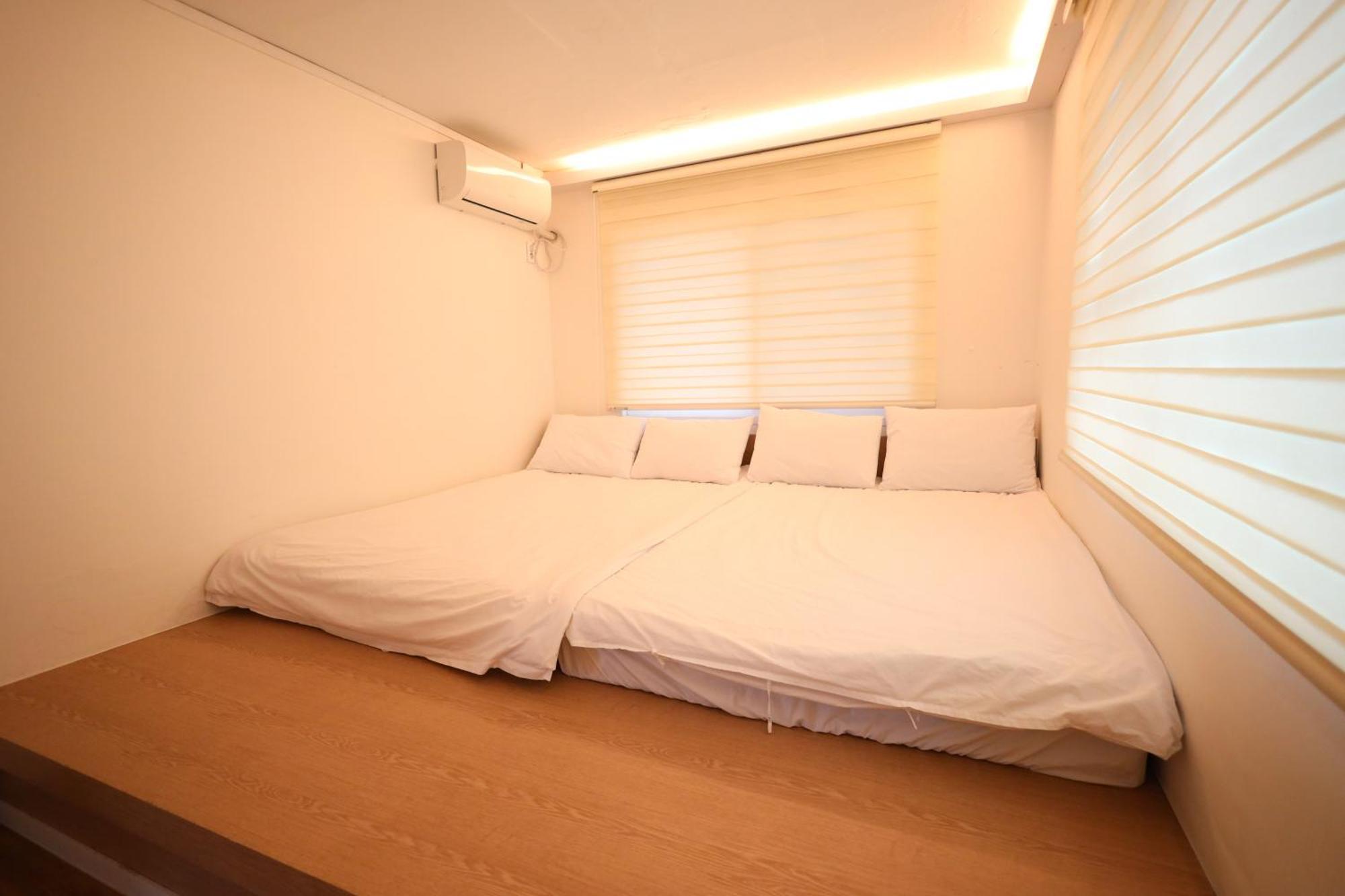 Отель Huayuanhouse Hq In Hongdae Сеул Экстерьер фото